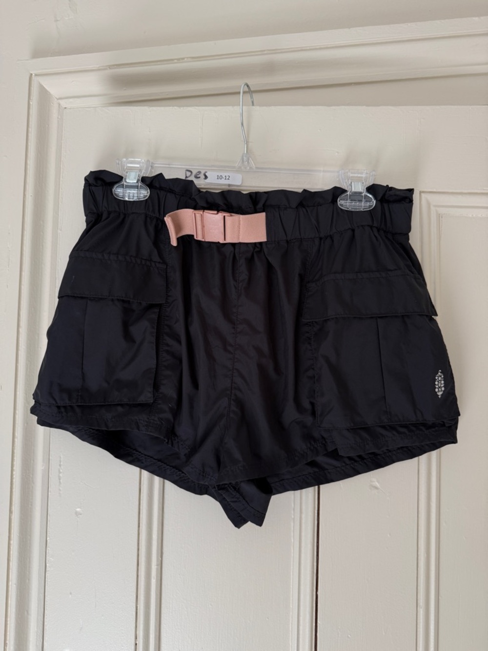 FP Movement By Free People Women’s Black Cargo Shorts w/Pink Belt. Sz Med.